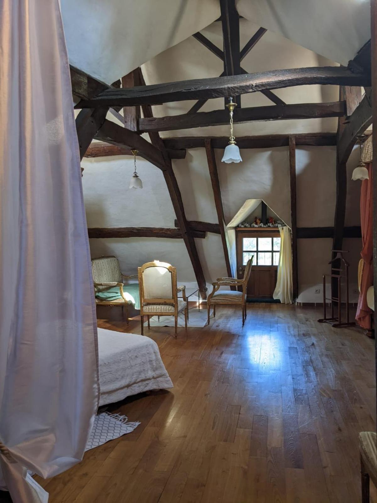 Chambre D'Hotes Saint Jacob Relais De Chasse Du XVIII Siecle Les Fougerêts Exteriör bild