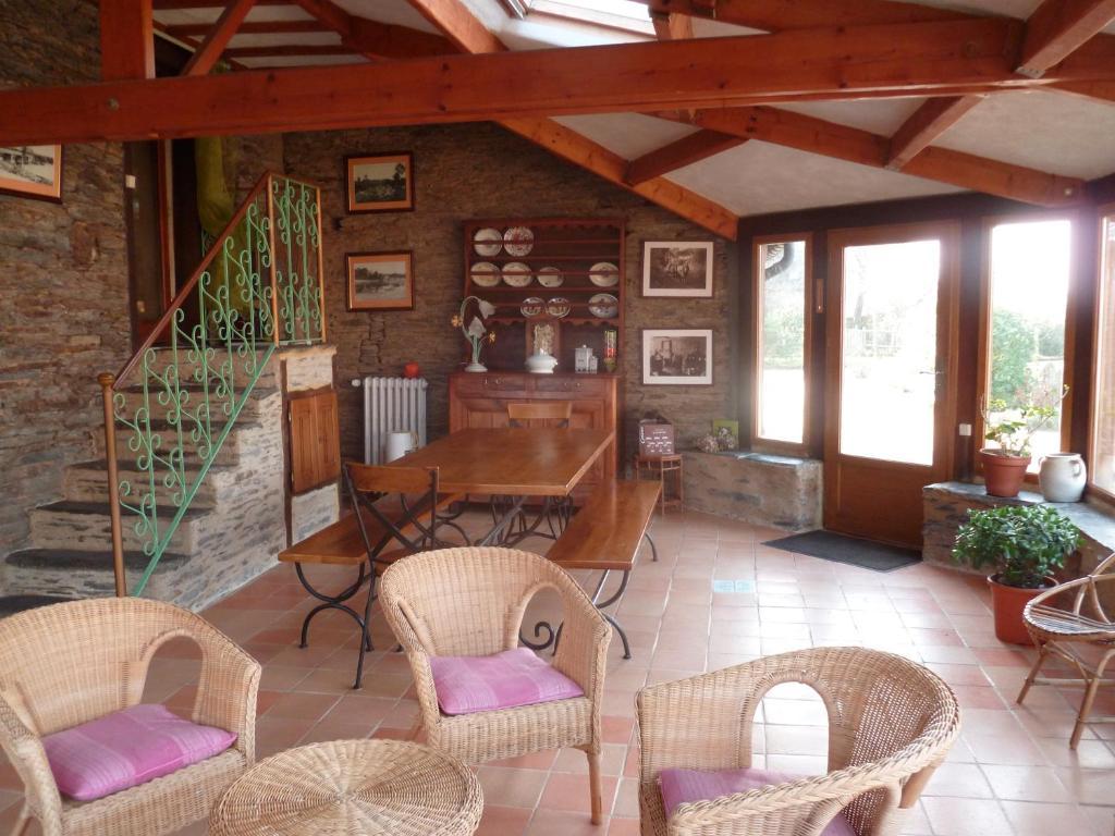 Chambre D'Hotes Saint Jacob Relais De Chasse Du XVIII Siecle Les Fougerêts Exteriör bild